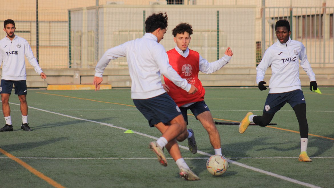 8 formas en que una academia de fútbol estadounidense podría beneficiarse de una asociación con una academia de fútbol española